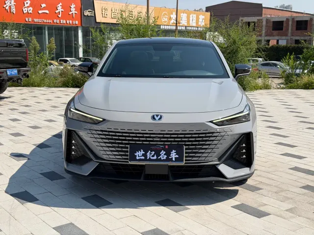 Changan UNI-V — Фото автомобиля 2