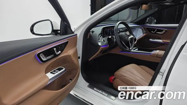 Mercedes-Benz E-Class — Фото автомобиля 3