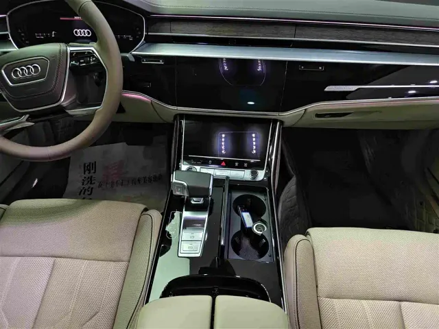 Audi A8 — Фото автомобиля 11