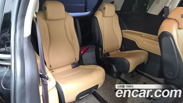 Kia Canival Carnival 4 поколение Дизель 9 мест Signature — Фото автомобиля 3