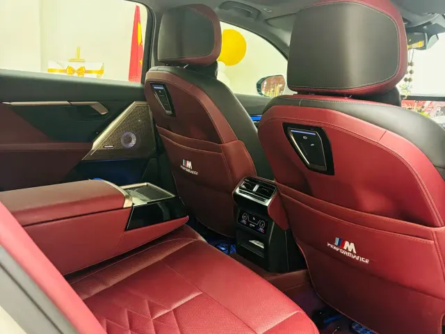 BMW 5 Series — Фото автомобиля 10