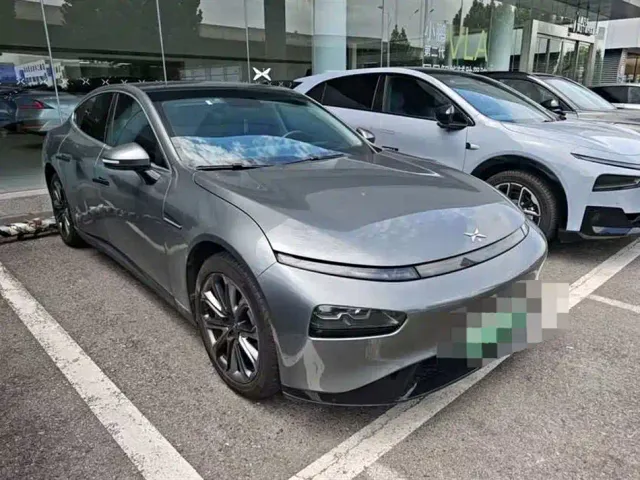 Xpeng P7 — Фото автомобиля 3