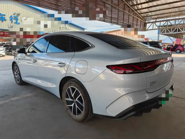 BYD Qin L — Фото автомобиля 4