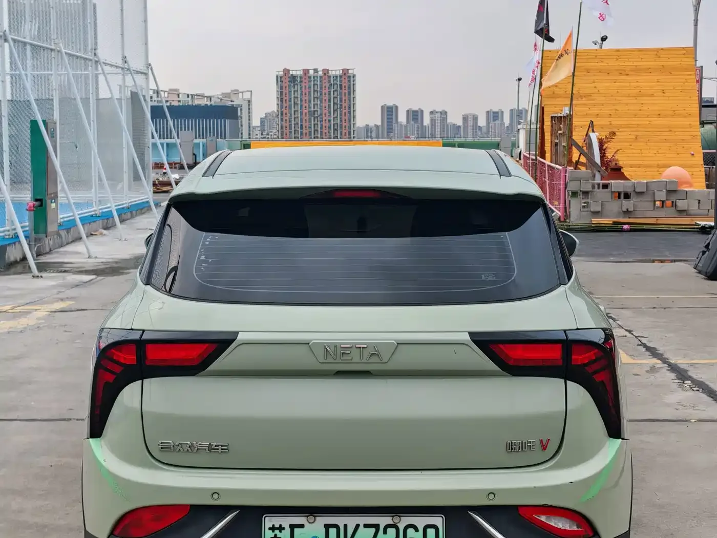 Nezha Auto Nezha V 2022 Trend 400 Lite — Фото автомобиля 6