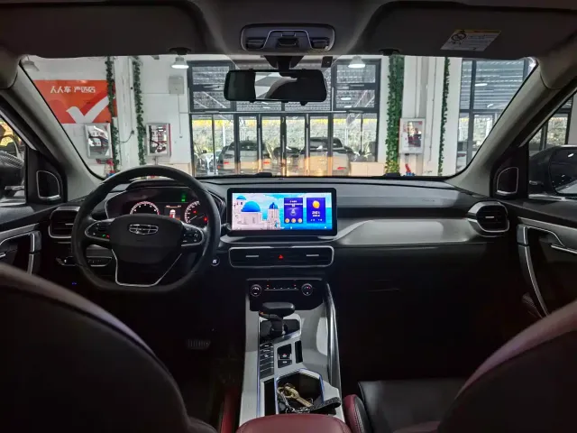 Geely Binyue — Фото автомобиля 6
