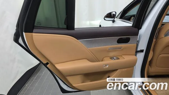 Genesis G90 — Фото автомобиля 21