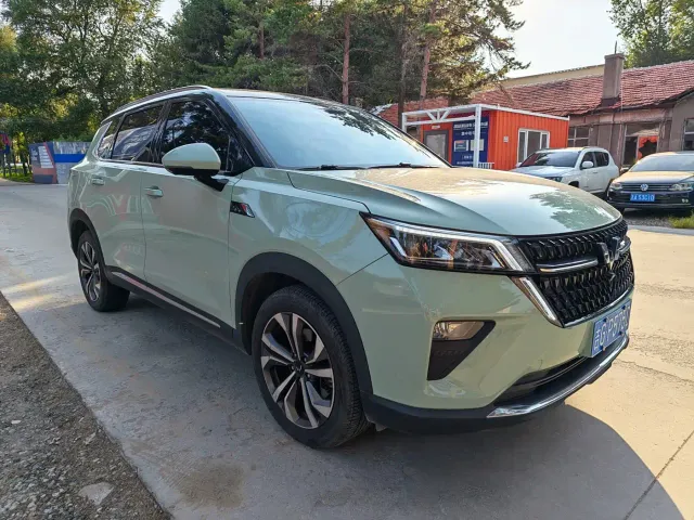 Wuling Asta — Фото автомобиля 3