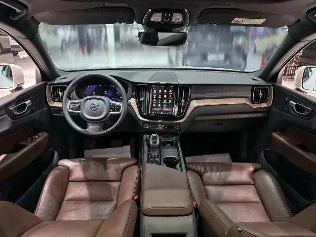 Volvo XC60 — Фото автомобиля 7