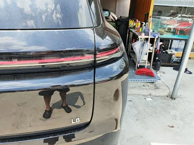 Li Auto L8 — Фото автомобиля 7