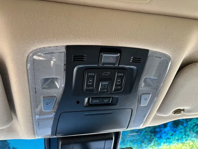 Toyota Vellfire — Фото автомобиля 17