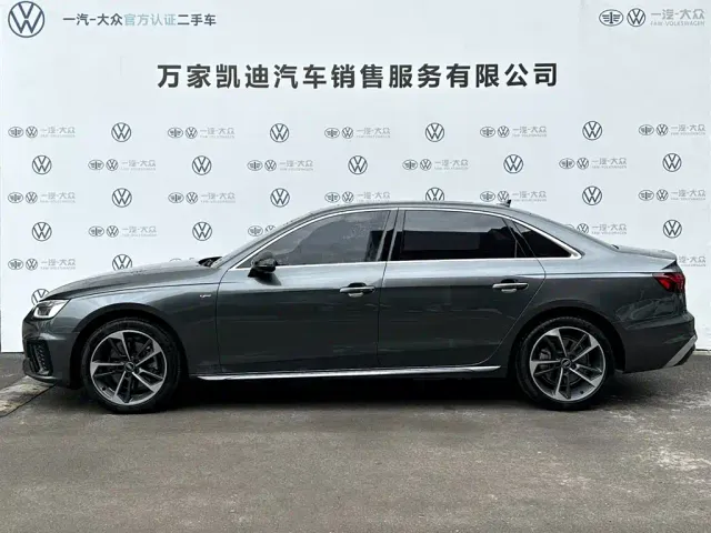 Audi A4L — Фото автомобиля 3