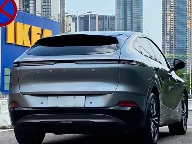 Xpeng G6 — Фото автомобиля 7