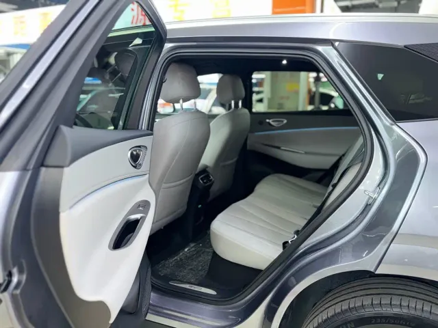 BYD Sealion 06 — Фото автомобиля 8