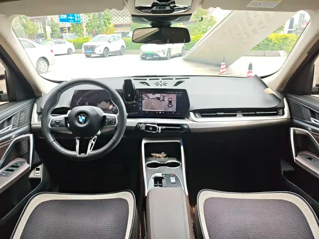 BMW X1 — Фото автомобиля 7
