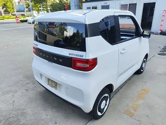 Wuling Hongguang Mini EV — Фото автомобиля 6