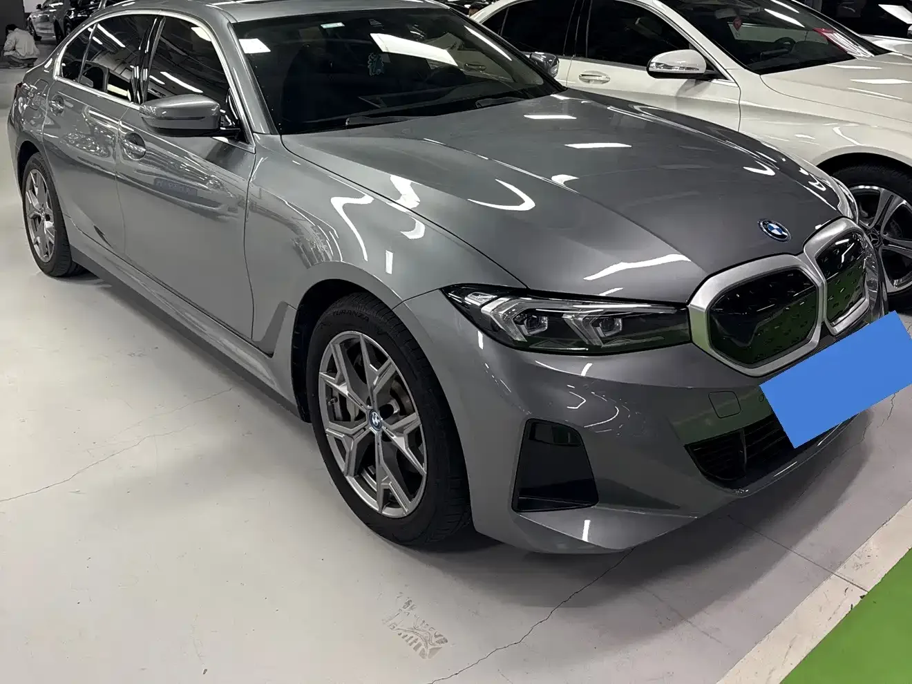 BMW BMW i3 2022 eDrive 35 L — Фото автомобиля 3