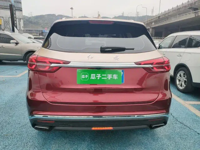 Hongqi HS5 — Фото автомобиля 3