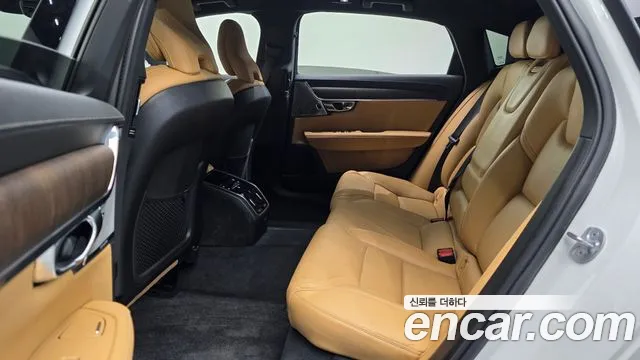 Volvo S90 — Фото автомобиля 16
