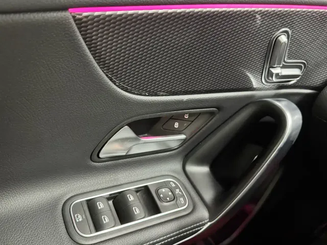 Mercedes-Benz A-Class — Фото автомобиля 20