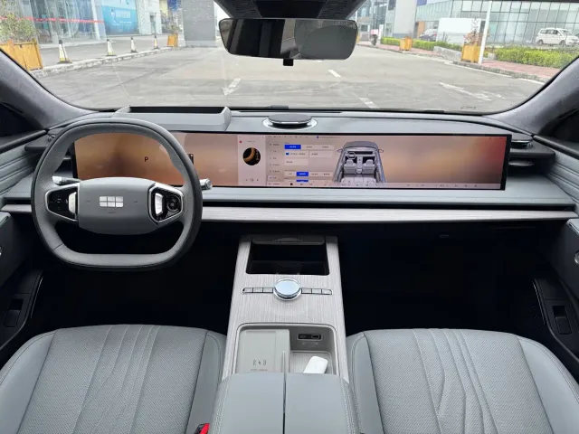 Geely Galaxy E8 — Фото автомобиля 9