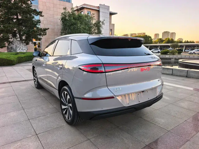 BYD Sealion 06 — Фото автомобиля 4