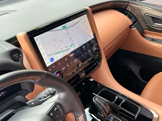 Toyota Alphard — Фото автомобиля 6