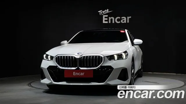 BMW 5-Series 5 серия (G60) 523d M Sport — Фото автомобиля 3