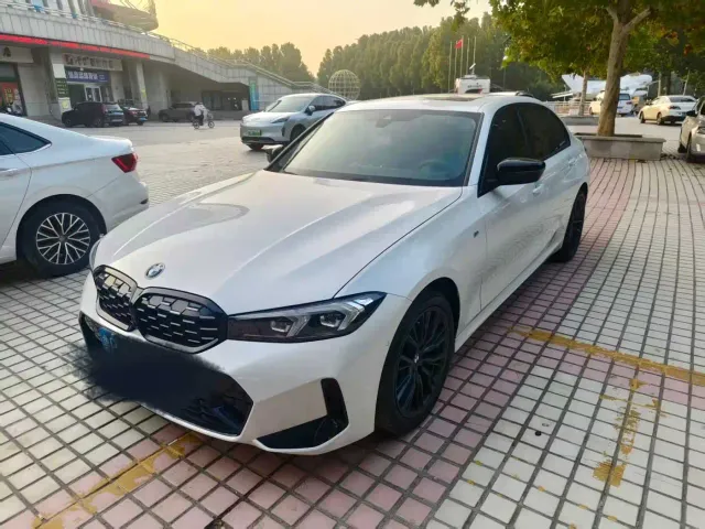 Фотография автомобиля — BMW 3 Series