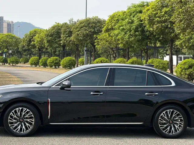 Hongqi H5 — Фото автомобиля 6