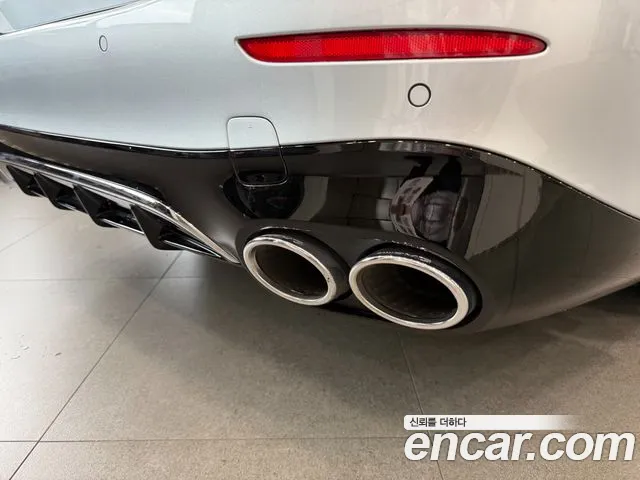 Mercedes-Benz E-Class — Фото автомобиля 11