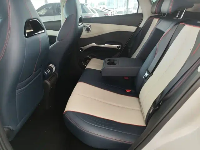 BYD Yuan PLUS — Фото автомобиля 16