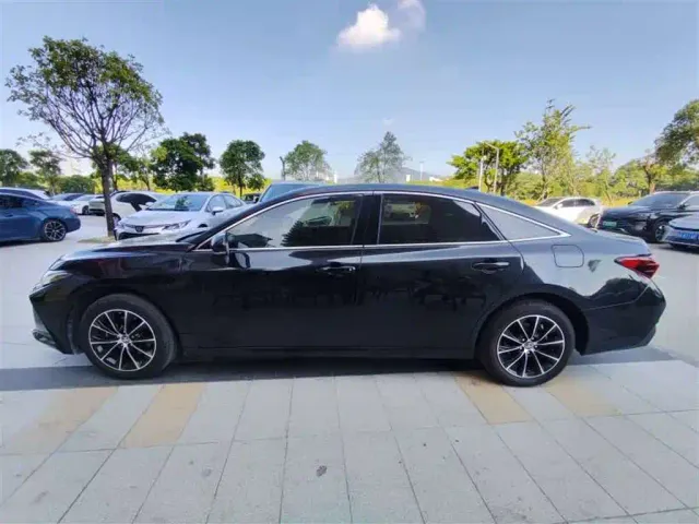 Toyota Avalon — Фото автомобиля 9