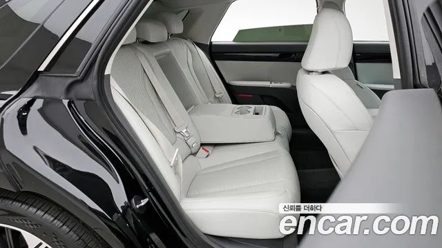 Hyundai Grandeur Grandeur (GN7) 3.5 Бензин 2WD — Фото автомобиля 11
