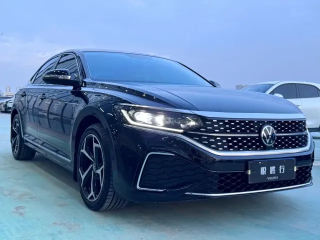 Volkswagen Passat 2024 330TSI Starlight Elite Edition — Фото автомобиля 3