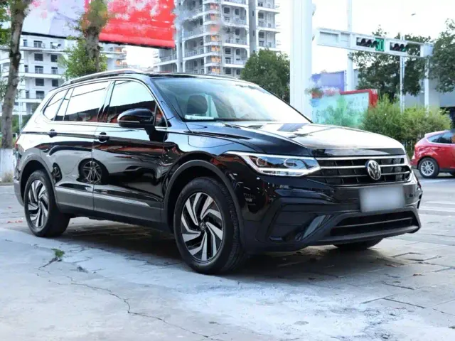 Volkswagen Tiguan L — Фото автомобиля 3