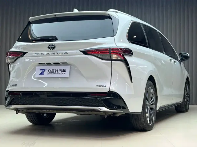 Toyota Granvia — Фото автомобиля 11
