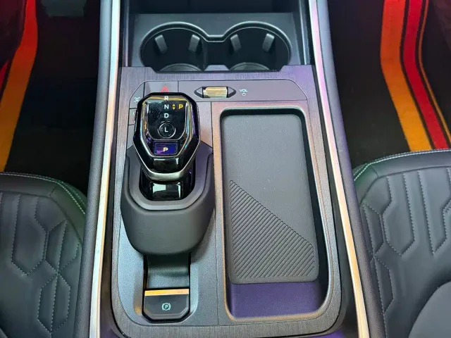 Ford Edge — Фото автомобиля 14