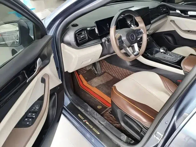 BYD Qin PLUS — Фото автомобиля 15