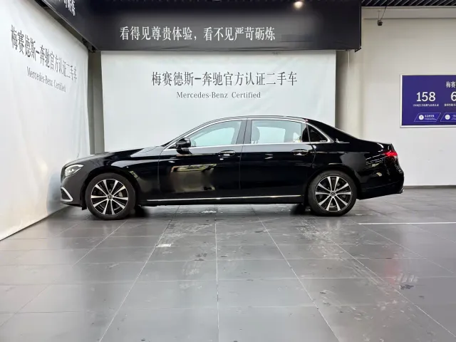 Mercedes-Benz E-Class — Фото автомобиля 6