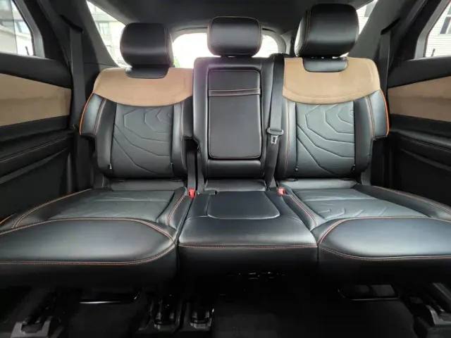 Ford Explorer — Фото автомобиля 13