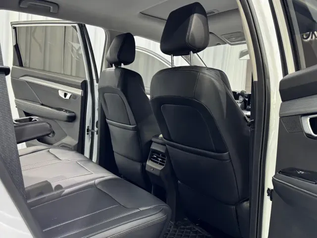 Wuling Asta — Фото автомобиля 14