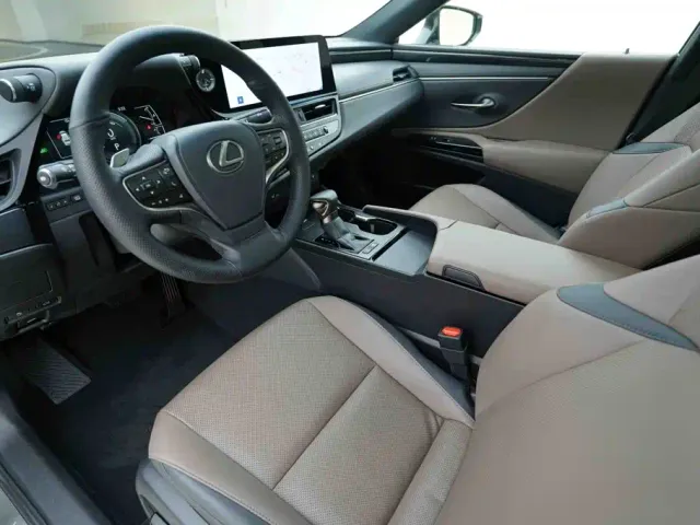 Lexus ES — Фото автомобиля 10