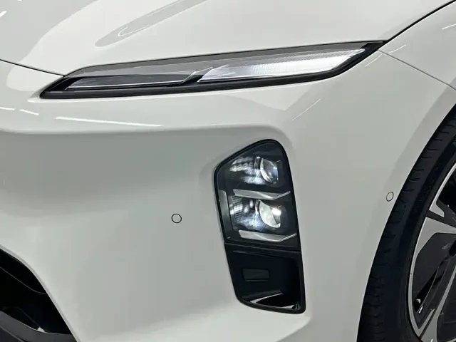 Nio ET5 — Фото автомобиля 9