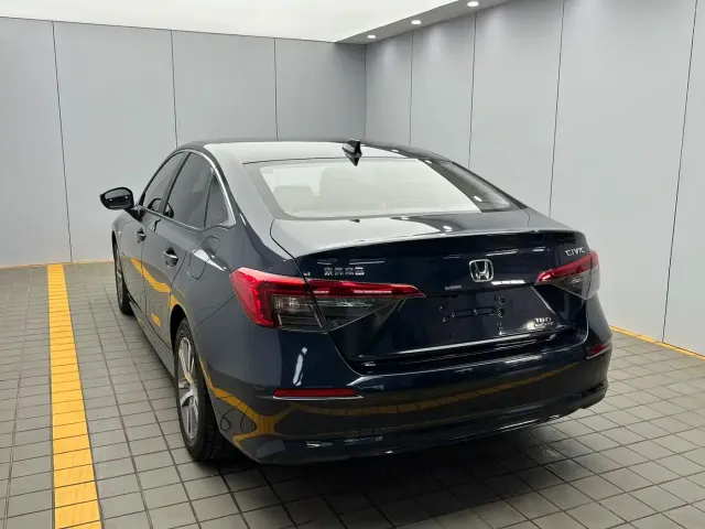 Honda Civic — Фото автомобиля 4