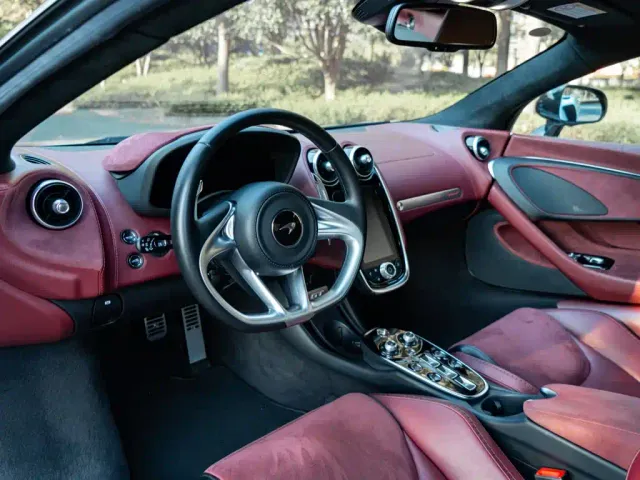 McLaren GT — Фото автомобиля 6