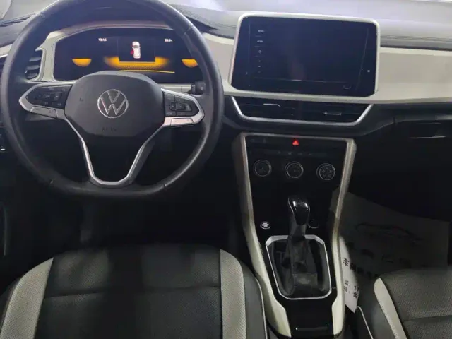 Volkswagen T-Roc — Фото автомобиля 12