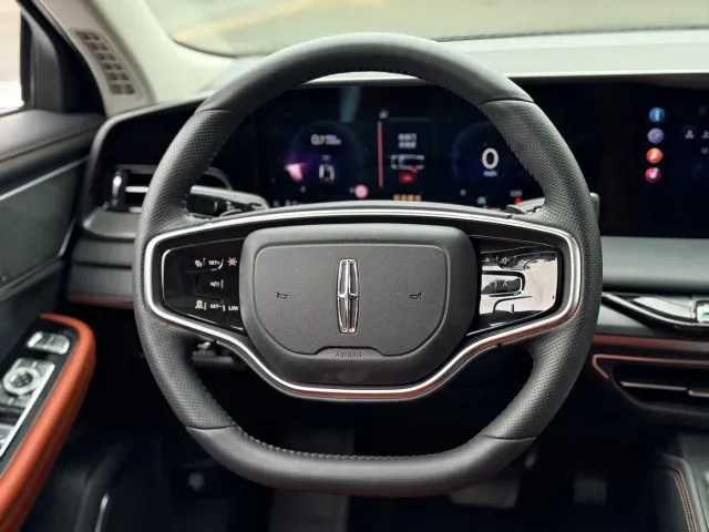 Lincoln Z — Фото автомобиля 22