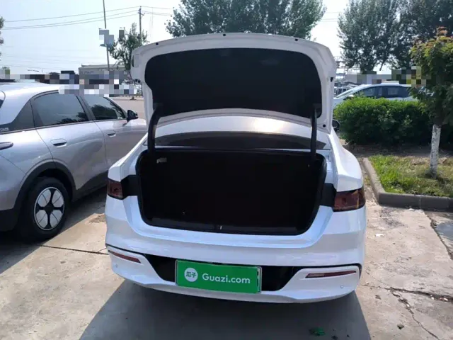BYD Qin PLUS — Фото автомобиля 18