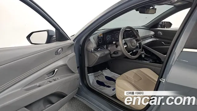 Hyundai AVANTE Avante (CN7) — Фото автомобиля 10