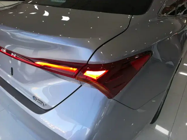 Toyota Avalon — Фото автомобиля 7